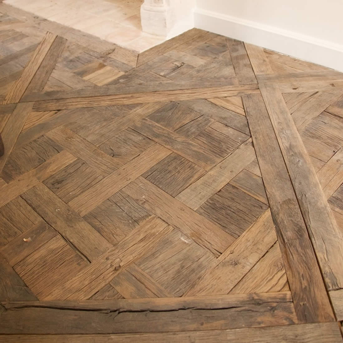Parquet massif en Chêne de récupération - panneau Versailles