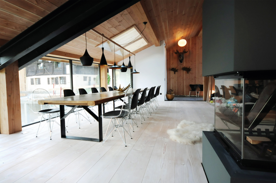 Parquet Chêne et Douglas XXL — salon contemporain — lames grand format naturel